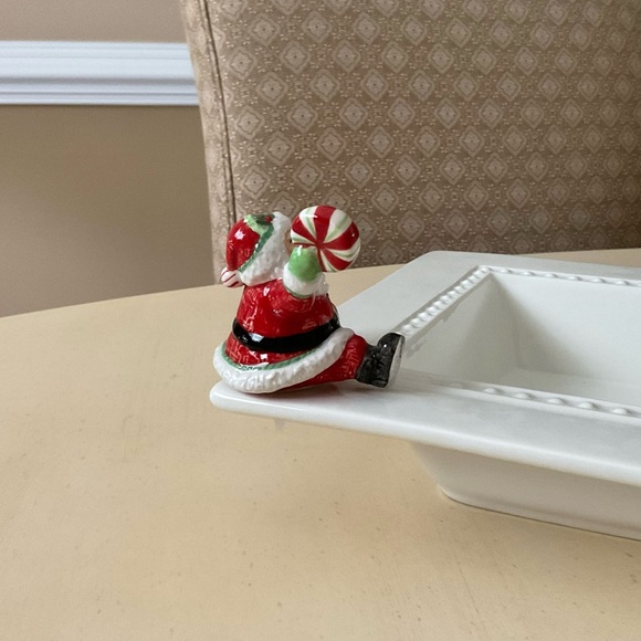 Christmas Santa With Peppermint Platter Decoration - Your Choice 🎅 - Picture 5 of 16